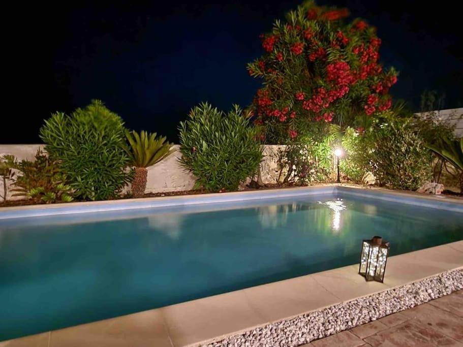 Budget Escape To The Seaside Larnaca Exterior photo